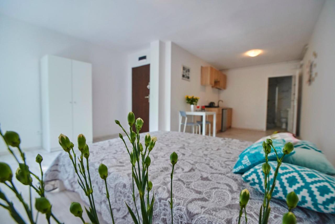 Regem Apartments Plonska Варшава Екстер'єр фото